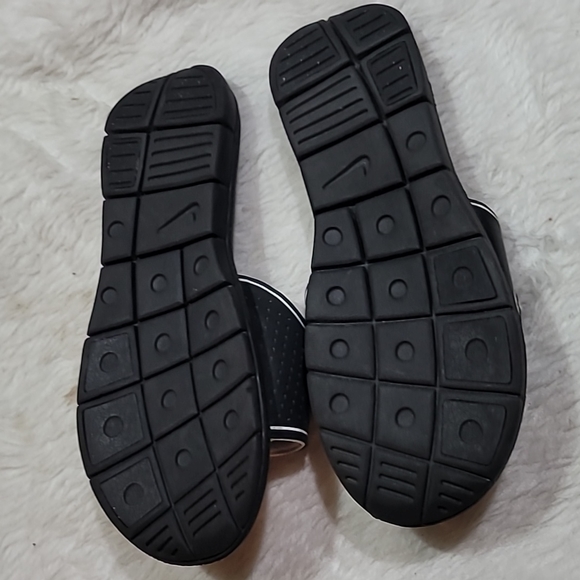 Nike comfort footbed soft foam slides beach vacation 360883-011 Sz10 black white - Picture 9 of 14